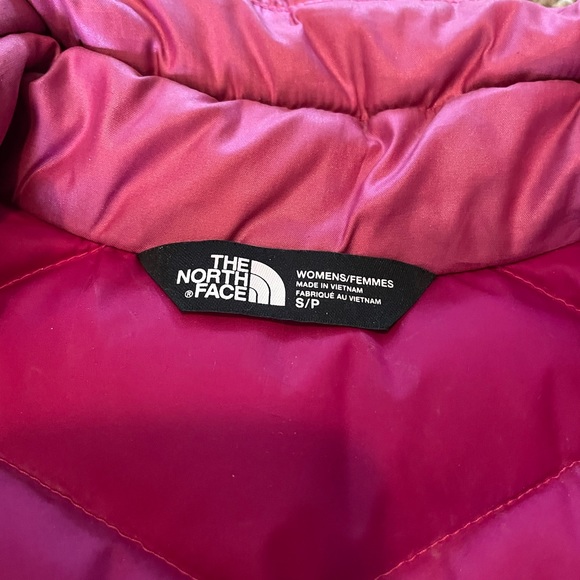 The North Face Women’s Puffer Vest 550 - Size S - Picture 7 of 8